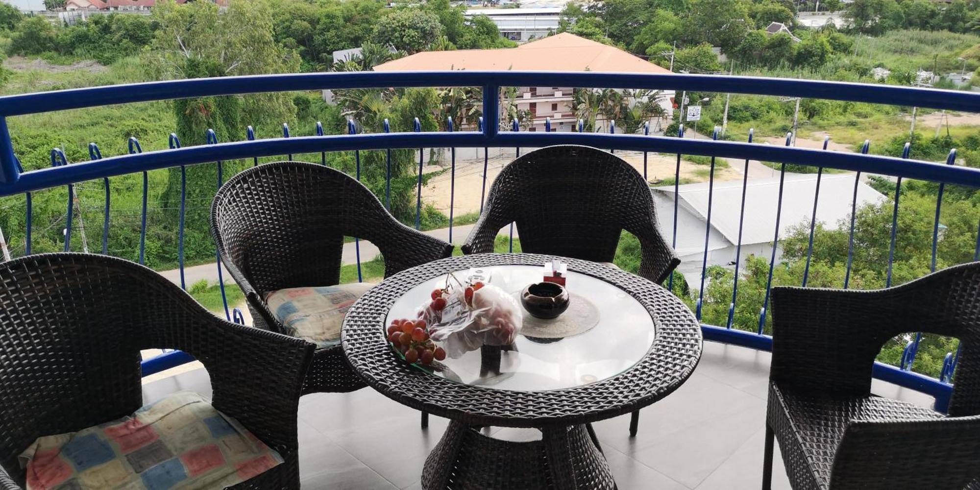 Villa Germania Jomtien Exterior foto